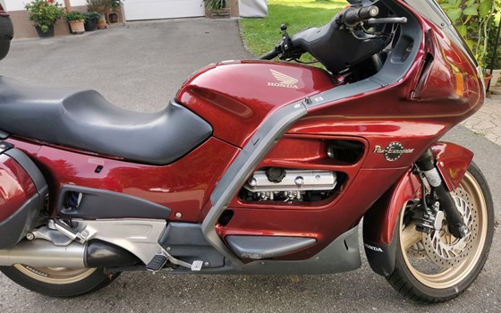 Gebrauchtmotorrad Honda ST 1100 Pan-European - Bild 1 Gebrauchtmotorrad Honda ST 1100 Pan-European - Bild 1