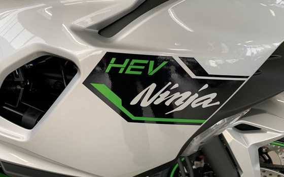 Neufahrzeug Kawasaki Ninja 7 Hybrid - Bild 2