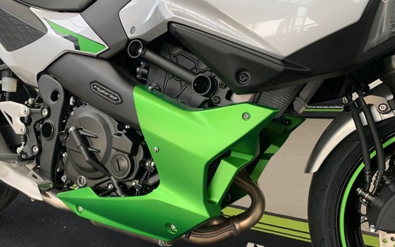 Neufahrzeug Kawasaki Ninja 7 Hybrid - Bild 8