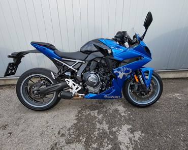 Suzuki GSX-8R