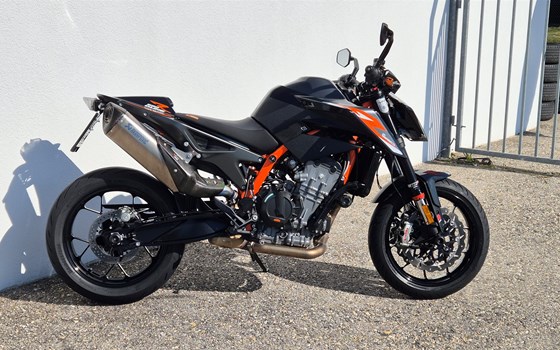 Gebrauchtmotorrad KTM 890 Duke R - Bild 2 Gebrauchtmotorrad KTM 890 Duke R - Bild 2