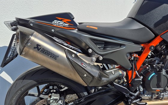 Gebrauchtmotorrad KTM 890 Duke R - Bild 5 Gebrauchtmotorrad KTM 890 Duke R - Bild 5