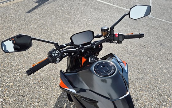 Gebrauchtmotorrad KTM 890 Duke R - Bild 7 Gebrauchtmotorrad KTM 890 Duke R - Bild 7