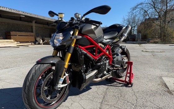 Gebrauchtmotorrad Ducati Streetfighter S - Bild 5 Gebrauchtmotorrad Ducati Streetfighter S - Bild 5