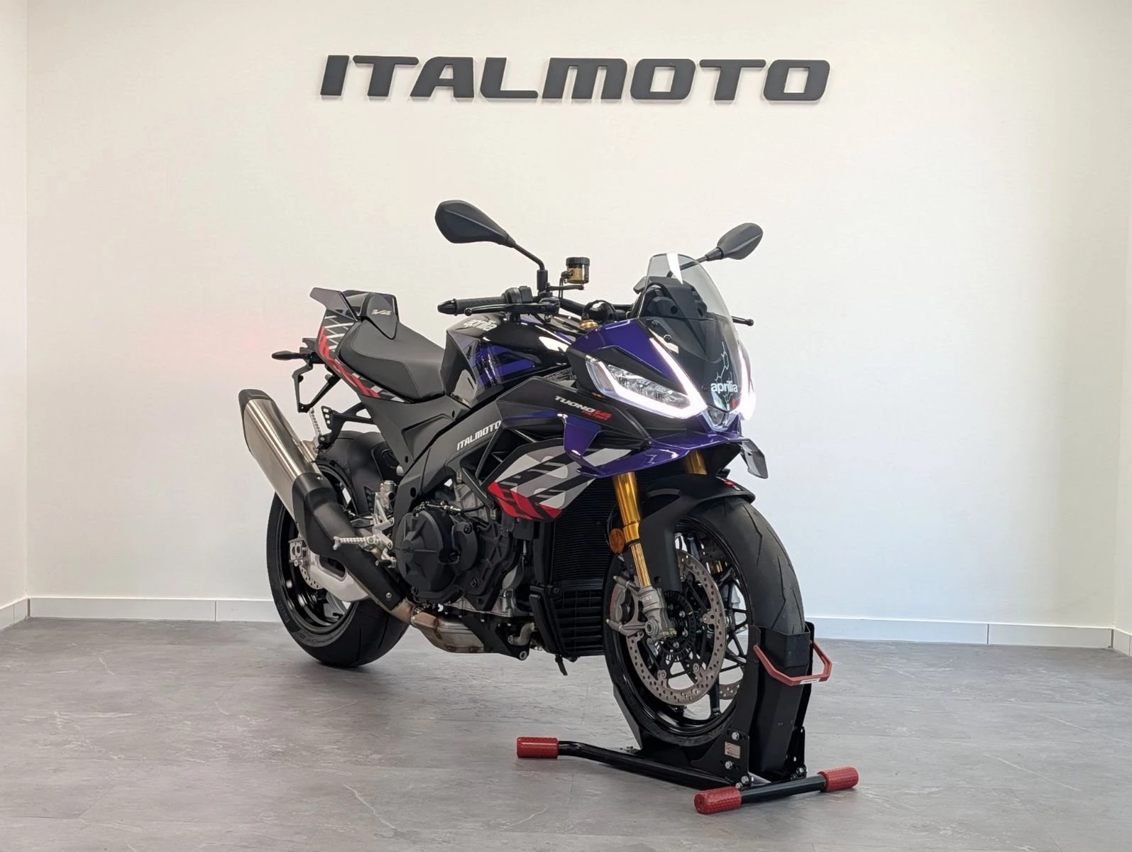 Aprilia Tuono V4 1100 Factory