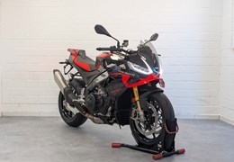Neumotorrad Aprilia Tuono V4 1100 Factory