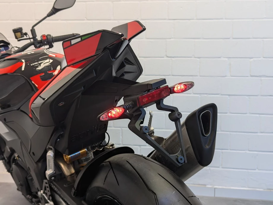Angebot Aprilia Tuono V4 1100 Factory Bild 11: Angebot Aprilia Tuono V4 1100 Factory
