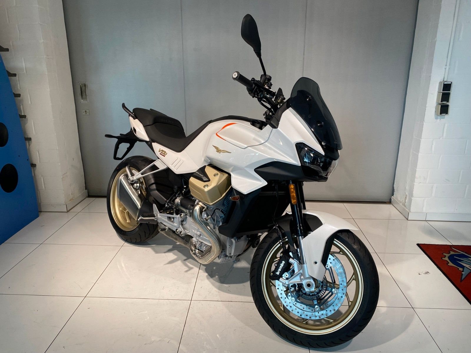 Moto Guzzi V100 Mandello KUNDENVORTEIL!