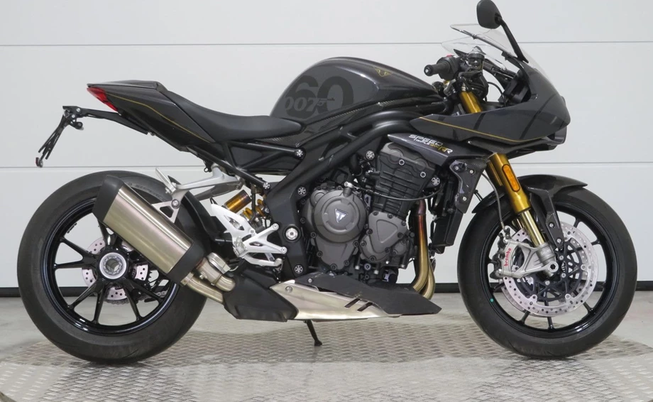 Angebot Triumph Speed Triple 1200 RR James Bond Edition Bild 10: Angebot Triumph Speed Triple 1200 RR James Bond Edition