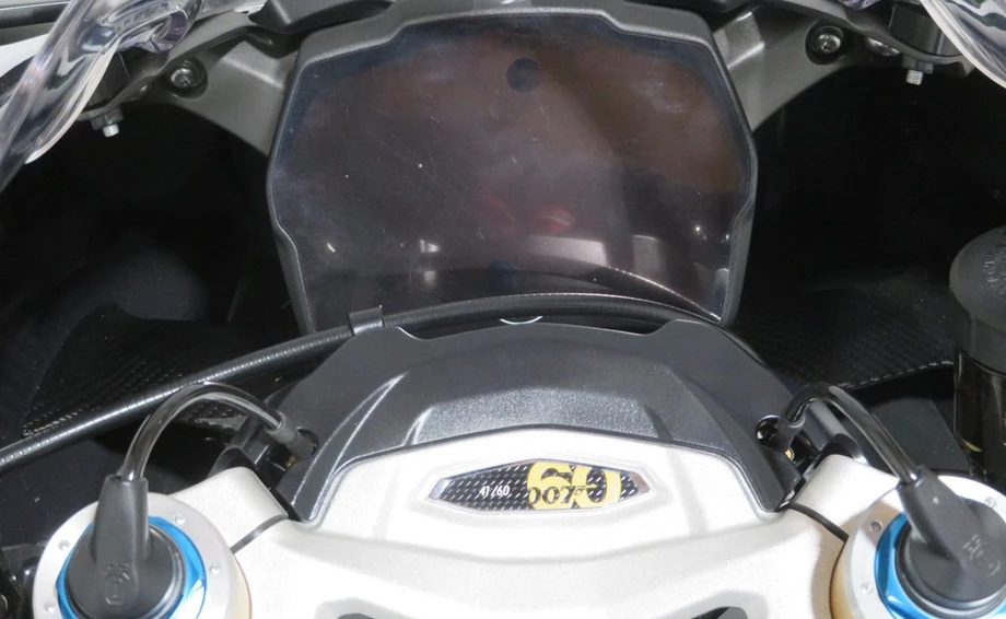 Angebot Triumph Speed Triple 1200 RR James Bond Edition Bild 2: Angebot Triumph Speed Triple 1200 RR James Bond Edition