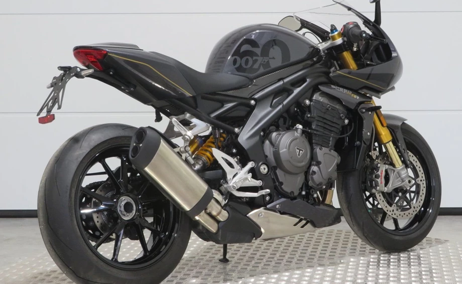 Angebot Triumph Speed Triple 1200 RR James Bond Edition Bild 9: Angebot Triumph Speed Triple 1200 RR James Bond Edition
