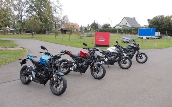 Neufahrzeug Honda CB125R - Bild 2