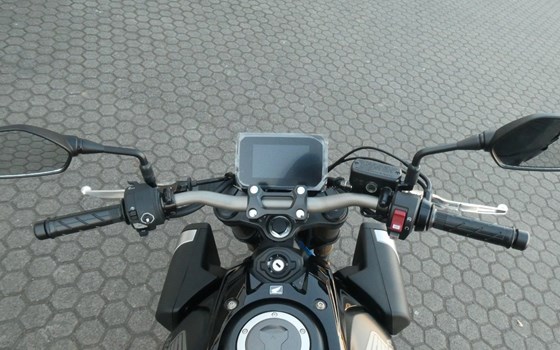 Neufahrzeug Honda CB650R E-Clutch - Bild 10
