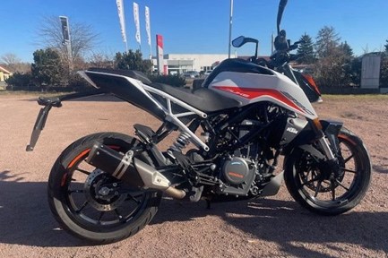 KTM 390 Duke