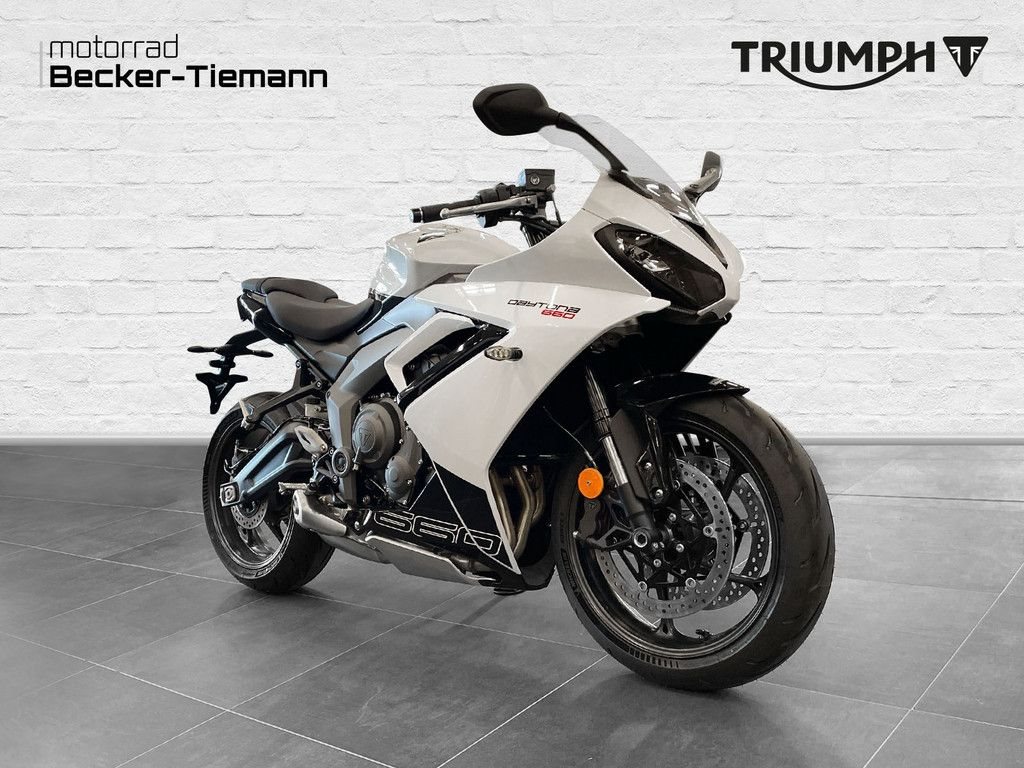 Triumph Daytona 660