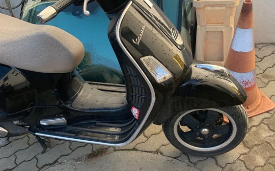 Gebrauchtmotorrad Vespa GTS 250 i.e. - Bild 1 Gebrauchtmotorrad Vespa GTS 250 i.e. - Bild 1