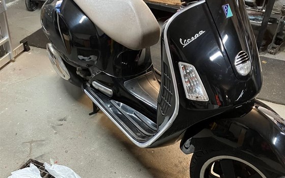 Gebrauchtmotorrad Vespa GTS 250 i.e. - Bild 2 Gebrauchtmotorrad Vespa GTS 250 i.e. - Bild 2