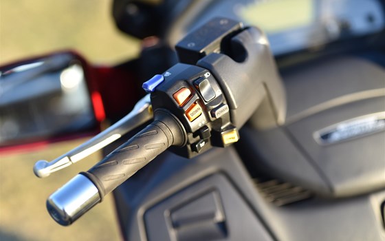 Gebrauchtmotorrad Suzuki Burgman 650 Executive - Bild 7 Gebrauchtmotorrad Suzuki Burgman 650 Executive - Bild 7