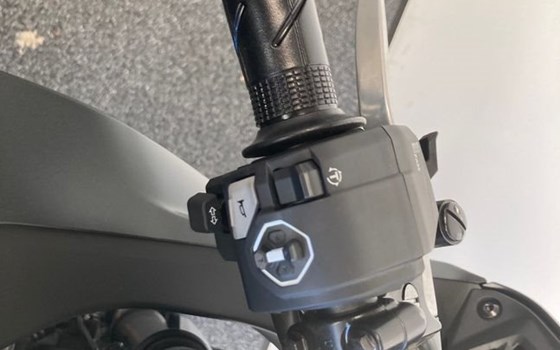 Neufahrzeug Honda CBR650R E-Clutch - Bild 16 Neufahrzeug Honda CBR650R E-Clutch - Bild 16