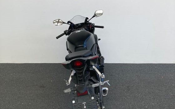 Neufahrzeug Honda CBR650R E-Clutch - Bild 6 Neufahrzeug Honda CBR650R E-Clutch - Bild 6