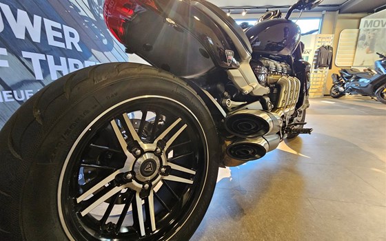 Gebrauchtmotorrad Triumph Rocket 3 R - Bild 9