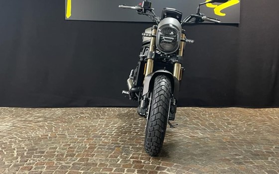 Gebrauchtmotorrad Benelli Leoncino 800 - Bild 3