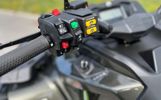 Neufahrzeug Can-Am Outlander Max 6x6 XU+ 1000 T - Bild 12