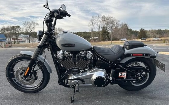 Neufahrzeug Harley-Davidson Street Bob 117 - Bild 1