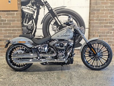 Softail Breakout 117