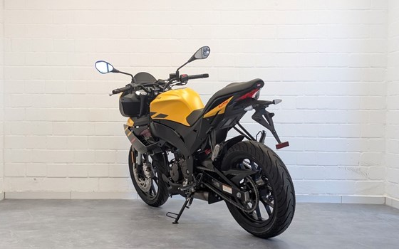 Neufahrzeug Aprilia Tuono 125 - Bild 4