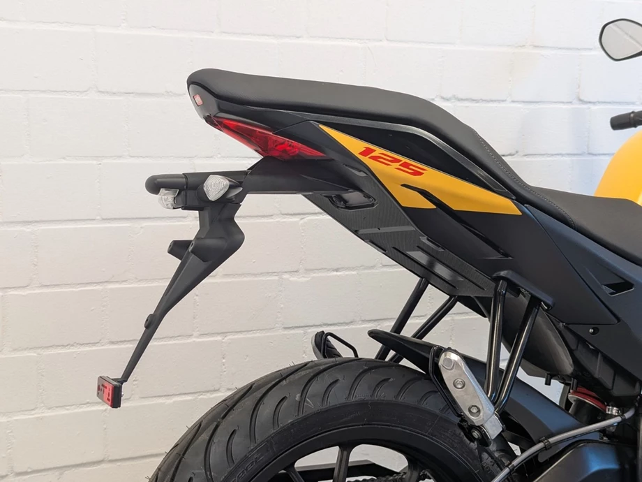 Angebot Aprilia Tuono 125 Bild 7: Angebot Aprilia Tuono 125