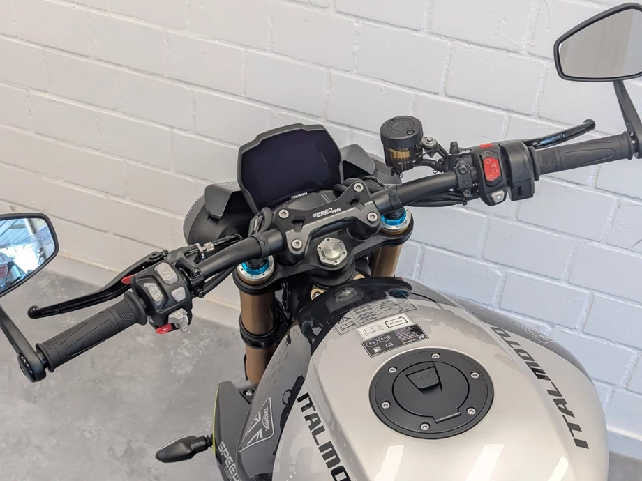 Angebot Triumph Speed Triple 1200 RS Bild 5: Angebot Triumph Speed Triple 1200 RS