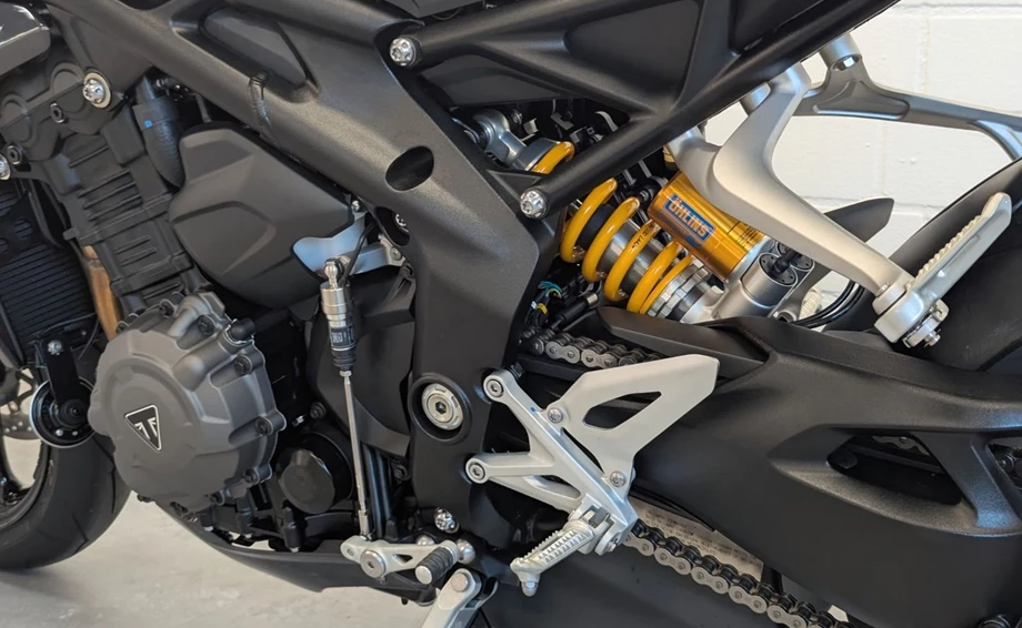 Angebot Triumph Speed Triple 1200 RS Bild 8: Angebot Triumph Speed Triple 1200 RS