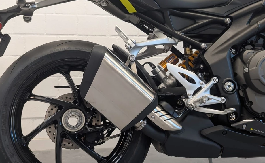 Angebot Triumph Speed Triple 1200 RS Bild 9: Angebot Triumph Speed Triple 1200 RS