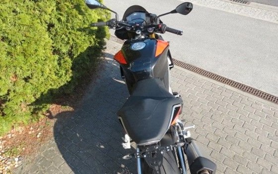 Gebrauchtmotorrad Aprilia Tuono V4 1100 RR - Bild 5