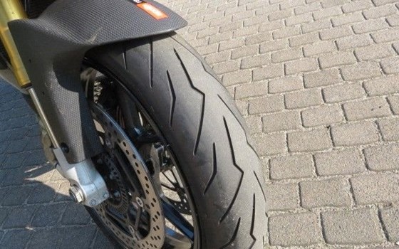 Gebrauchtmotorrad Aprilia Tuono V4 1100 RR - Bild 6