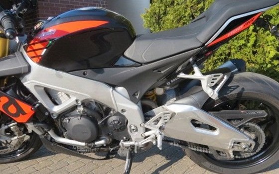 Gebrauchtmotorrad Aprilia Tuono V4 1100 RR - Bild 9