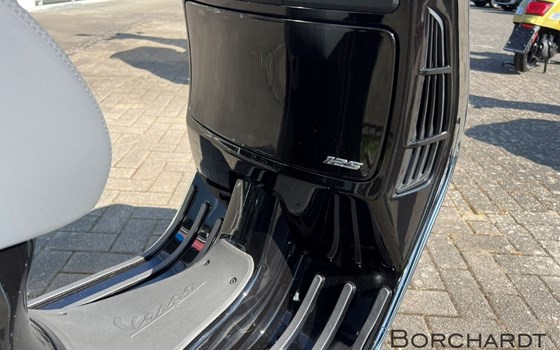 Neufahrzeug Vespa GTS 125 Super - Bild 12