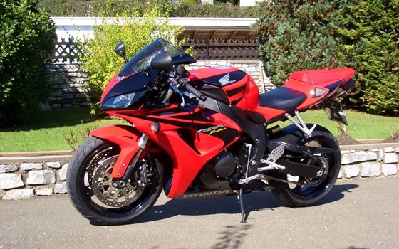 Gebrauchtmotorrad Honda CBR1000RR Fireblade - Bild 6