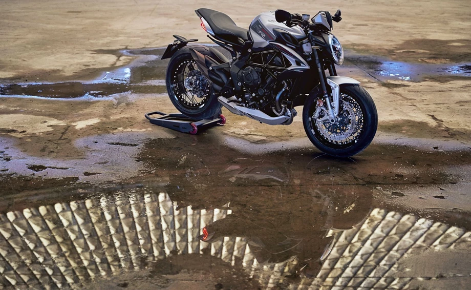Angebot MV Agusta Dragster 800 RR SCS Bild 15: Angebot MV Agusta Dragster 800 RR SCS