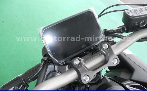 Neufahrzeug Honda CB650R E-Clutch - Bild 17