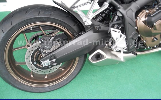 Neufahrzeug Honda CB650R E-Clutch - Bild 8