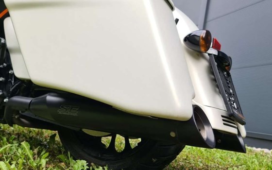 Gebrauchtmotorrad Harley-Davidson Touring Street Glide Special FLHXS - Bild 3