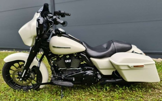 Gebrauchtmotorrad Harley-Davidson Touring Street Glide Special FLHXS - Bild 5