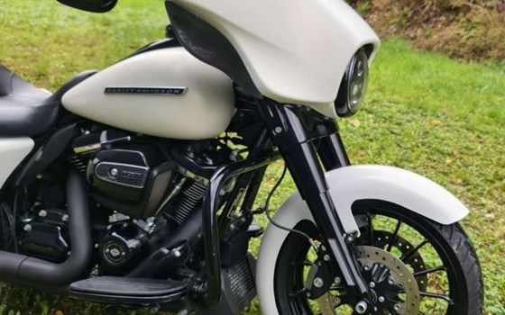 Gebrauchtmotorrad Harley-Davidson Touring Street Glide Special FLHXS - Bild 8