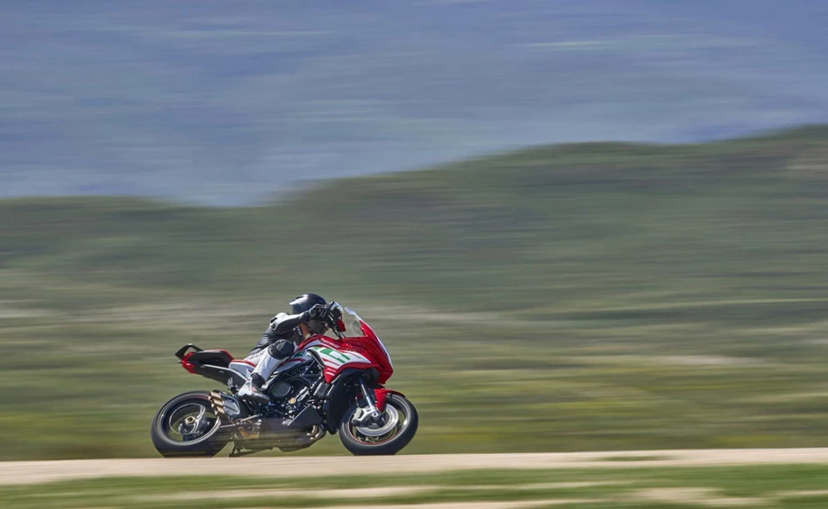 Angebot MV Agusta Turismo Veloce 800 RC SCS Bild 4: Angebot MV Agusta Turismo Veloce 800 RC SCS