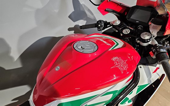 Gebrauchtmotorrad MV Agusta F3 800 RC - Bild 2