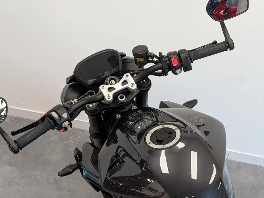 Angebot Triumph Street Triple 765 RS Bild 5: Angebot Triumph Street Triple 765 RS