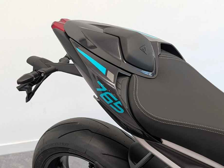 Angebot Triumph Street Triple 765 RS Bild 7: Angebot Triumph Street Triple 765 RS