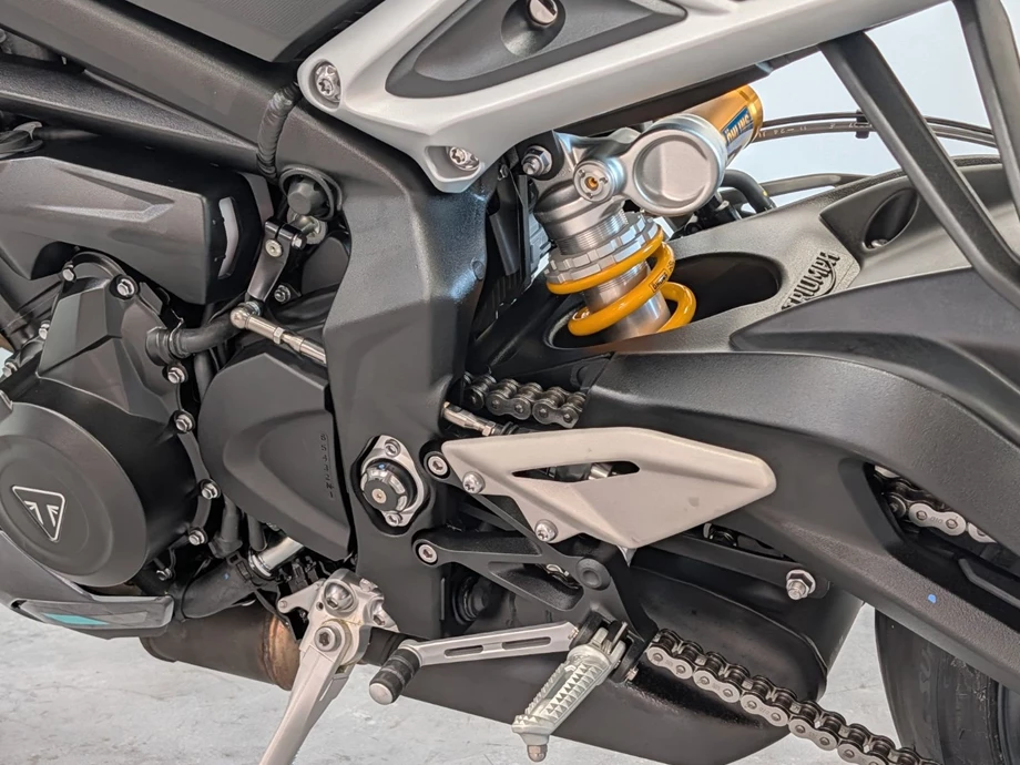 Angebot Triumph Street Triple 765 RS Bild 8: Angebot Triumph Street Triple 765 RS